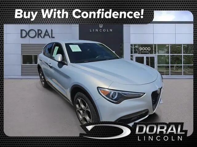 2023 Alfa Romeo Stelvio Sprint — photo 1 of 13