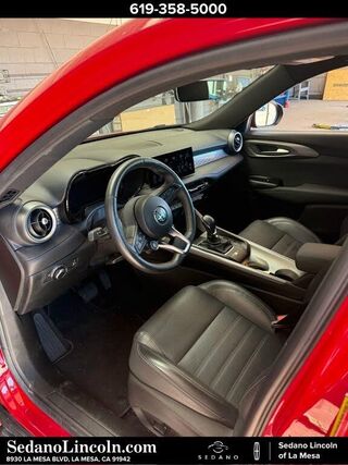 2024 Alfa Romeo Tonale Hybrid Ti — photo 1 of 1