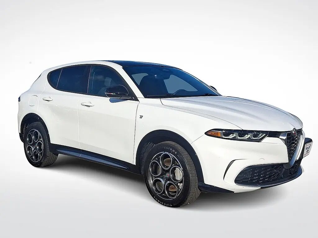 2024 Alfa Romeo Tonale Hybrid Ti — photo 1 of 13